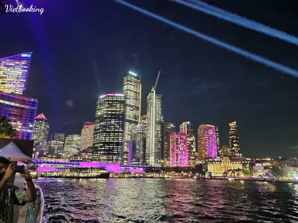 250818-165451-584x437.webp (48 KB)