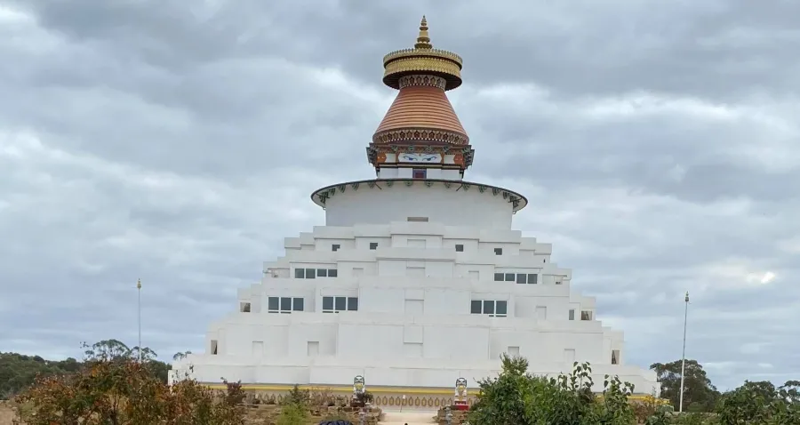 item image 319 album của tour Chùa phật ngọc Bendigo và hoa