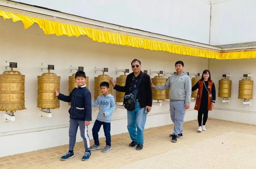 item image 320 album của tour Chùa phật ngọc Bendigo và hoa