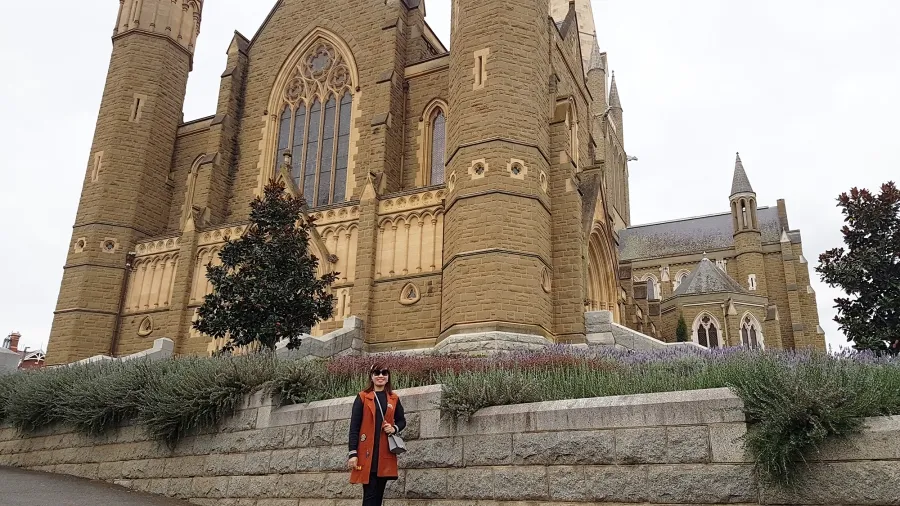 item image 318 album của tour Chùa phật ngọc Bendigo và hoa