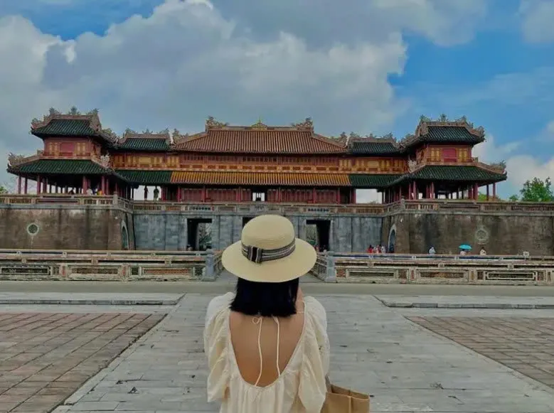 item image 784 album của tour Du lịch Huế, Đà Nẵng