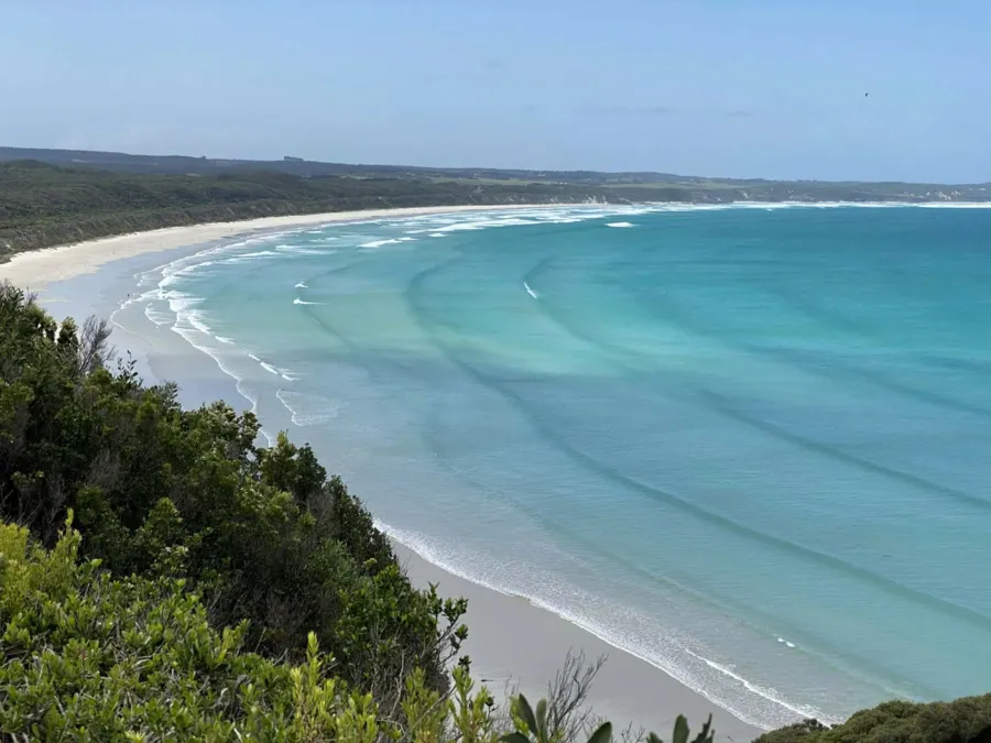 item image 854 album của tour Việt booking - VietBooking - Vbooking - Biển Portland và vườn địa đàng núi Gambier